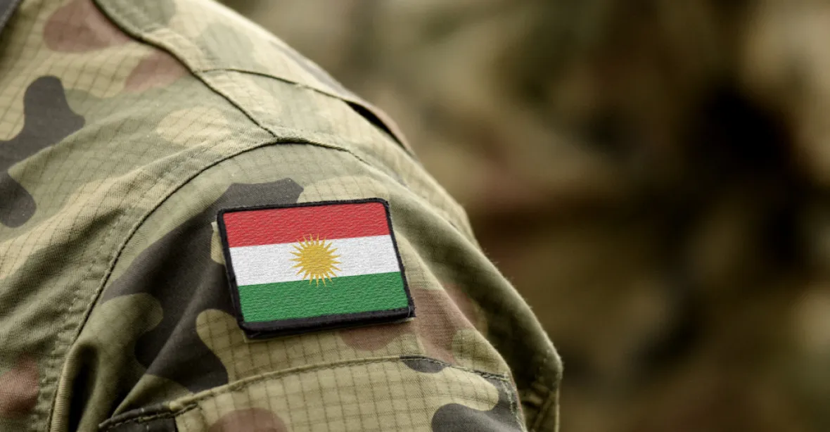 Ruská armáda už převzala iniciativu, pomáhá zajistit stahování Kurdů. NATO vítá zlepšení situace