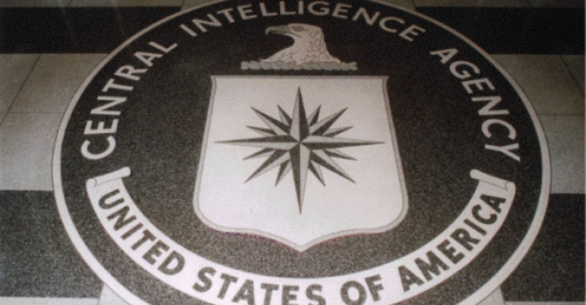 Agent CIA prozradil informace novináři. Hrozí mu až doživotí
