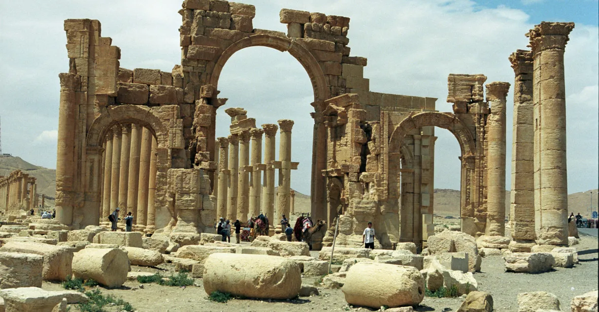 Islamisté zaminovali historickou Palmýru