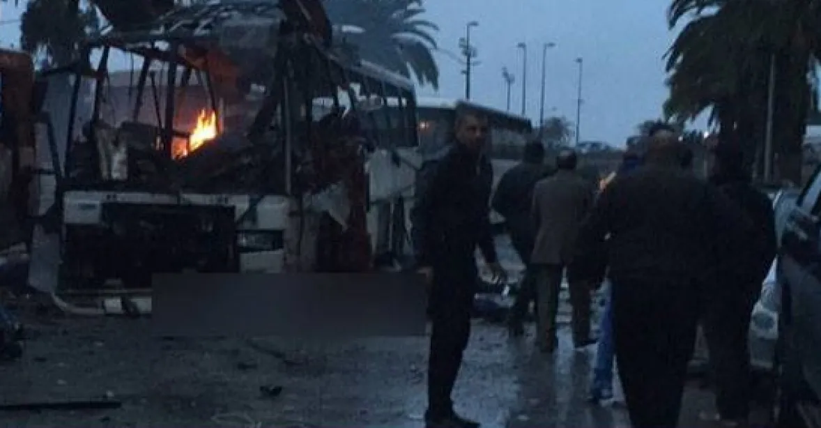 Výjimečný stav v Tunisu. Nalezena další oběť, celkem 13 mrtvých