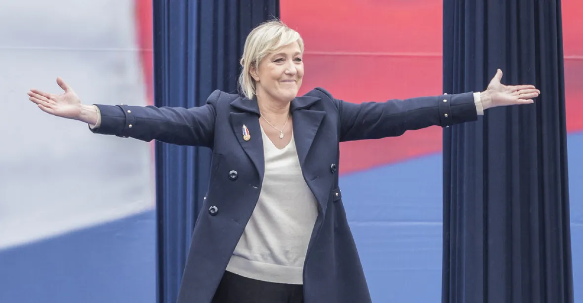 6,8 milionů hlasů pro Le Penovou. Tisk varuje před extremismem