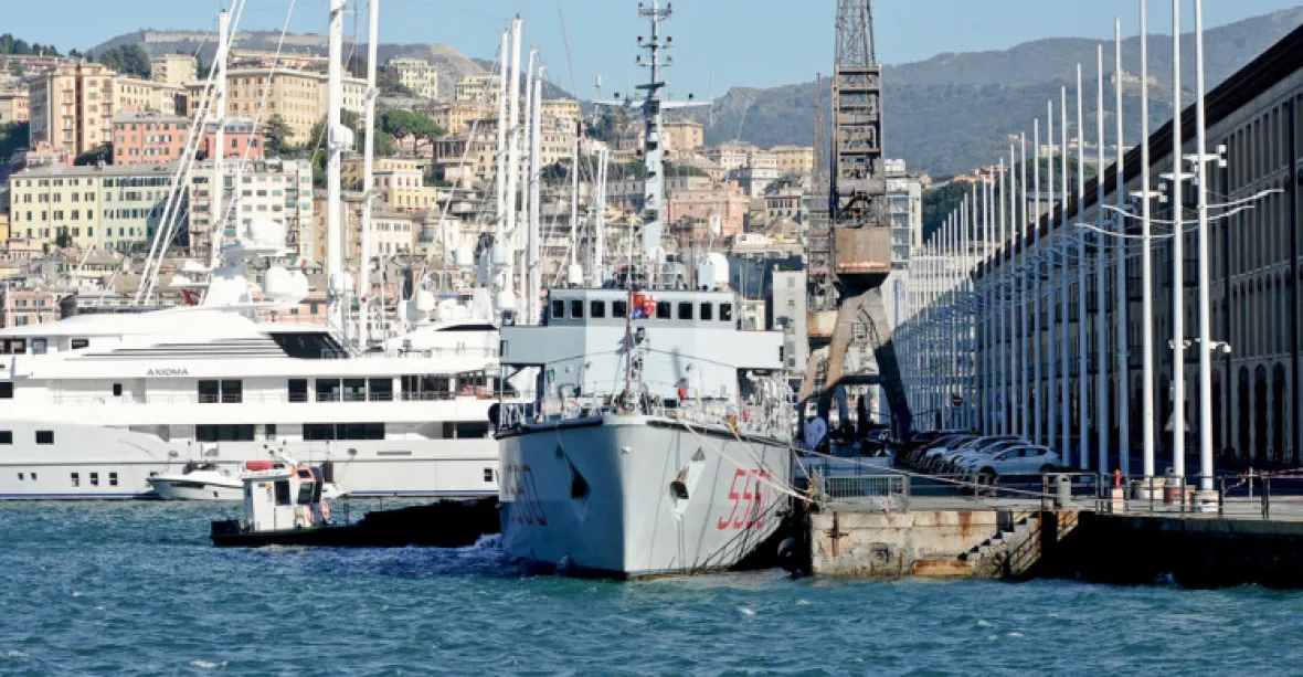 NATO vysílá lodě do Egejského moře. Kvůli běžencům