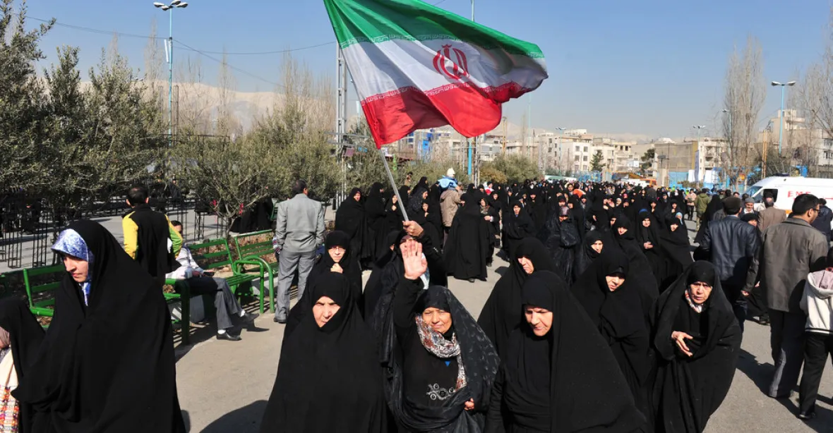 „Parlament není místo pro osly,“ tvrdí íránský poslanec o kolegyních