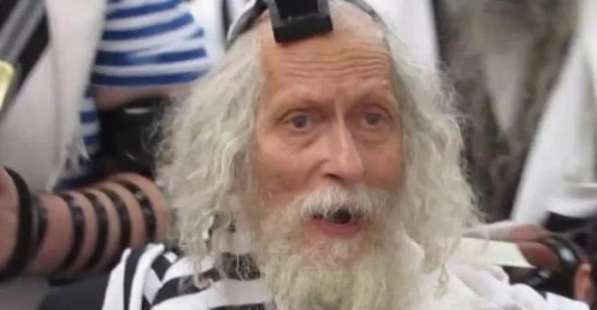 Policie dopadla rabína, který sexuálně obtěžoval vlastní svěřenky