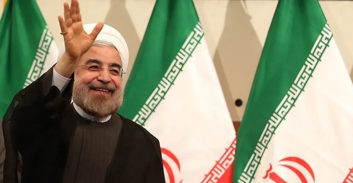 Íránský prezident nechá z raket odstranit nápis ‚Smrt Izraeli‘