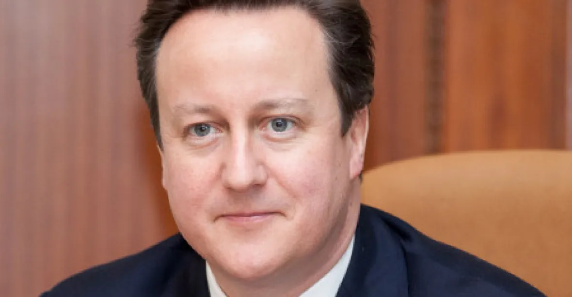 Cameron pomlouval země přijíždějící na protikorupční summit