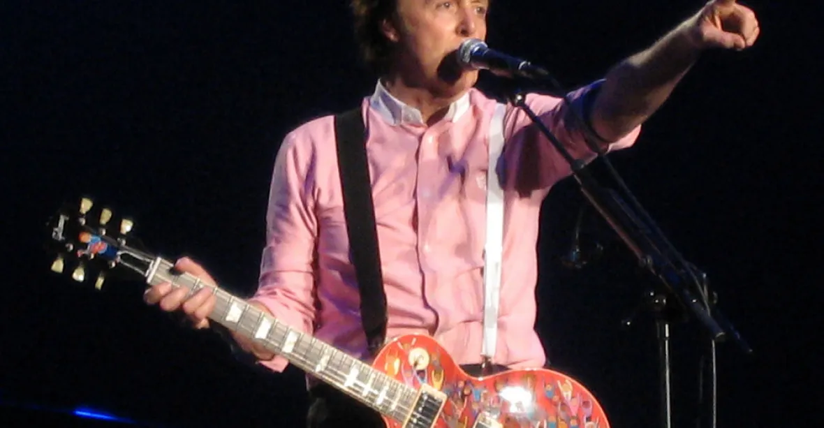 Paul McCartney zazpíval v Praze a mluvil česky