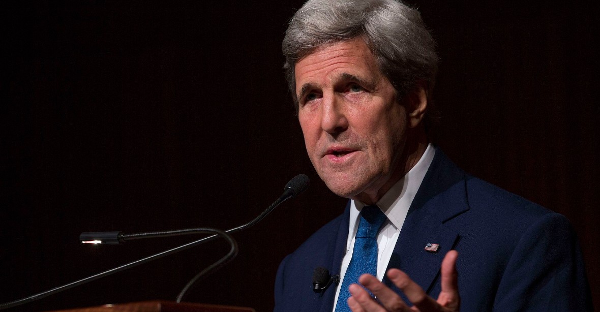 Kerry dorazil do Moskvy. S Putinem bude jednat o Sýrii a Ukrajině