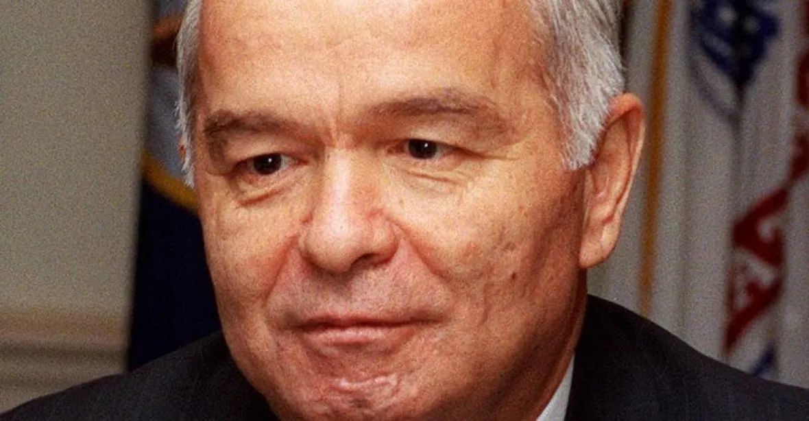 Zemřel, nezemřel a přece zemřel. Uzbekistán potvrdil smrt Karimova