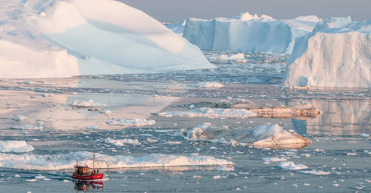 Experti strašili, že v září 2016 roztaje led v Arktidě. Ledu je více