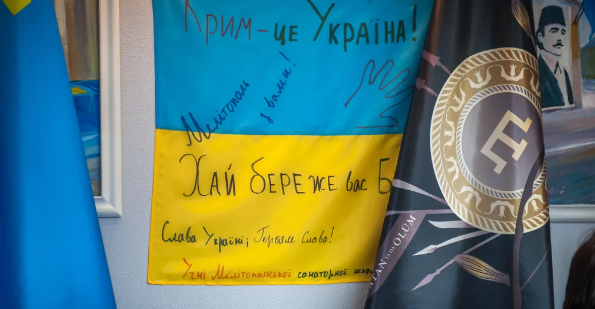 Únosy, politické procesy. Krymské Tatary decimují už dva a půl roku