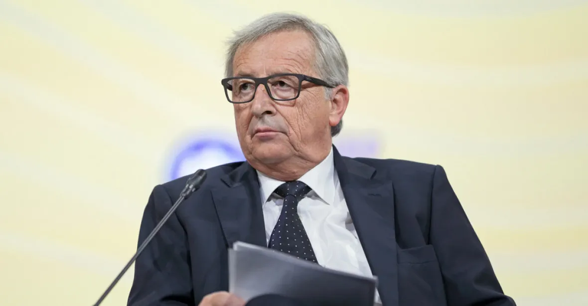 Útok v Berlíně Junckera nezviklal. Migrační politiku zpřísnit nechce