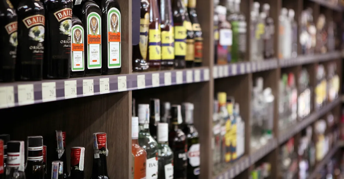 Pražský radní chce zakázat prodej alkoholu po desáté večer