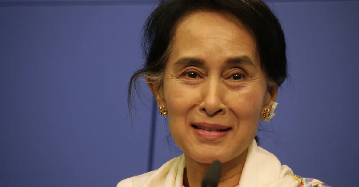 Oxfordská kolej odstranila portrét Su Ťij, důvodem je represe Barmy vůči Rohingům