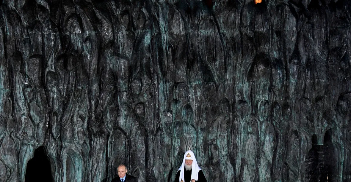 „Stalinské represe jsou tragédií národa,“ řekl Putin při odhalení Zdi nářků v Moskvě