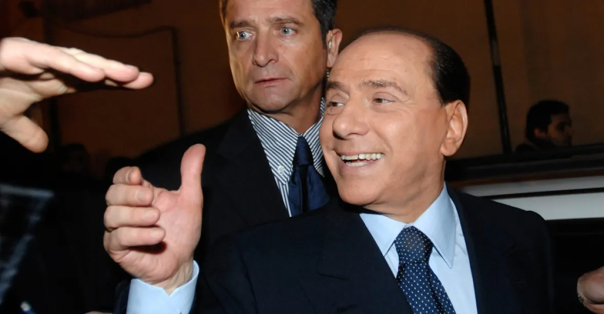Berlusconi vyšetřován ve spojení s bombovými útoky v 90. letech