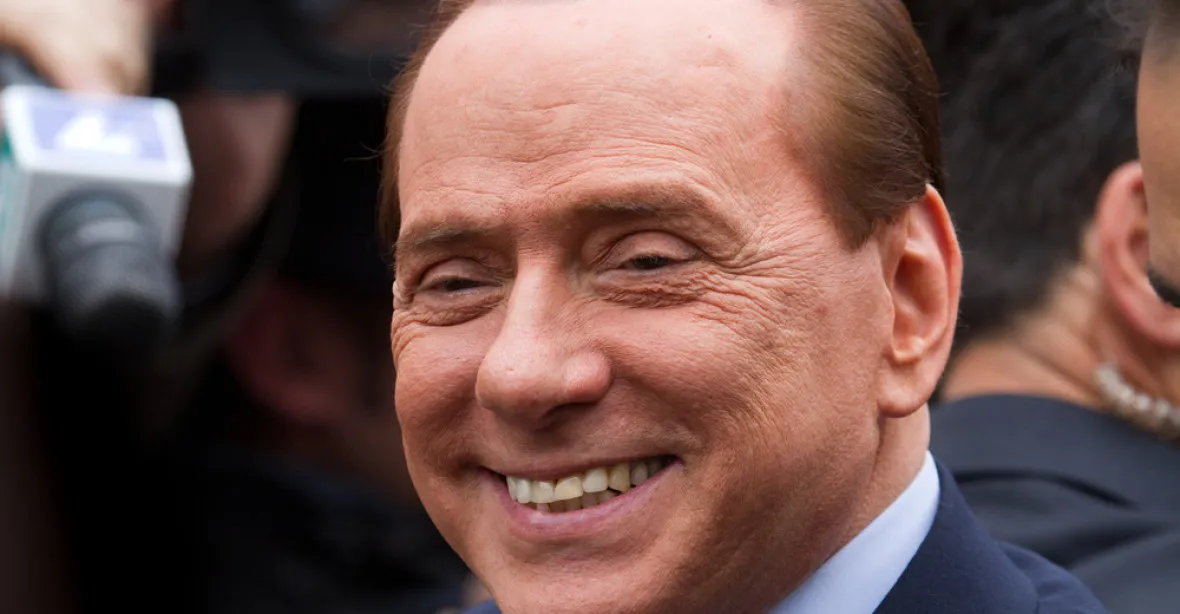 Berlusconi spojuje pravicové strany do koalice. Bude znovu premiérem?