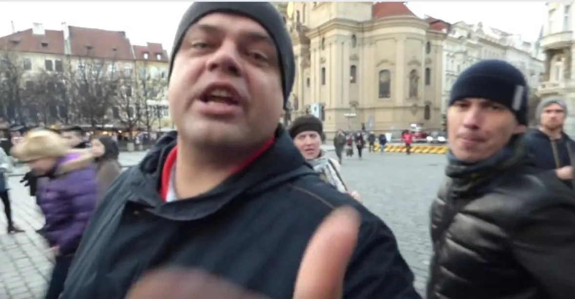 Rusy rozčílil Pražský Majdan. Krym je náš, vykřikovali