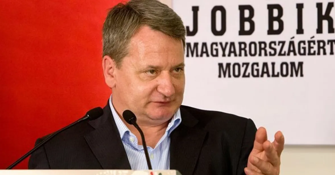 Europoslanec z maďarského Jobbiku byl obžalován ze špionáže proti EU