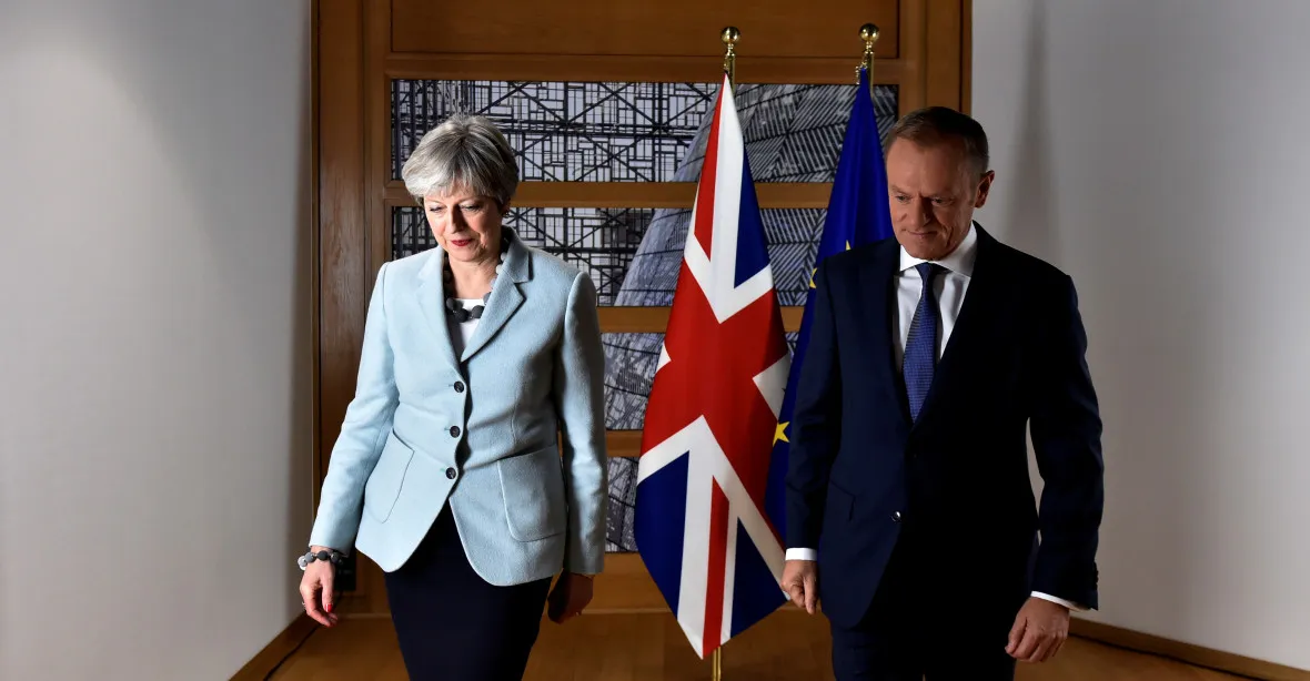 Diskuze o brexitu se posunuly, oznámil Tusk na summitu