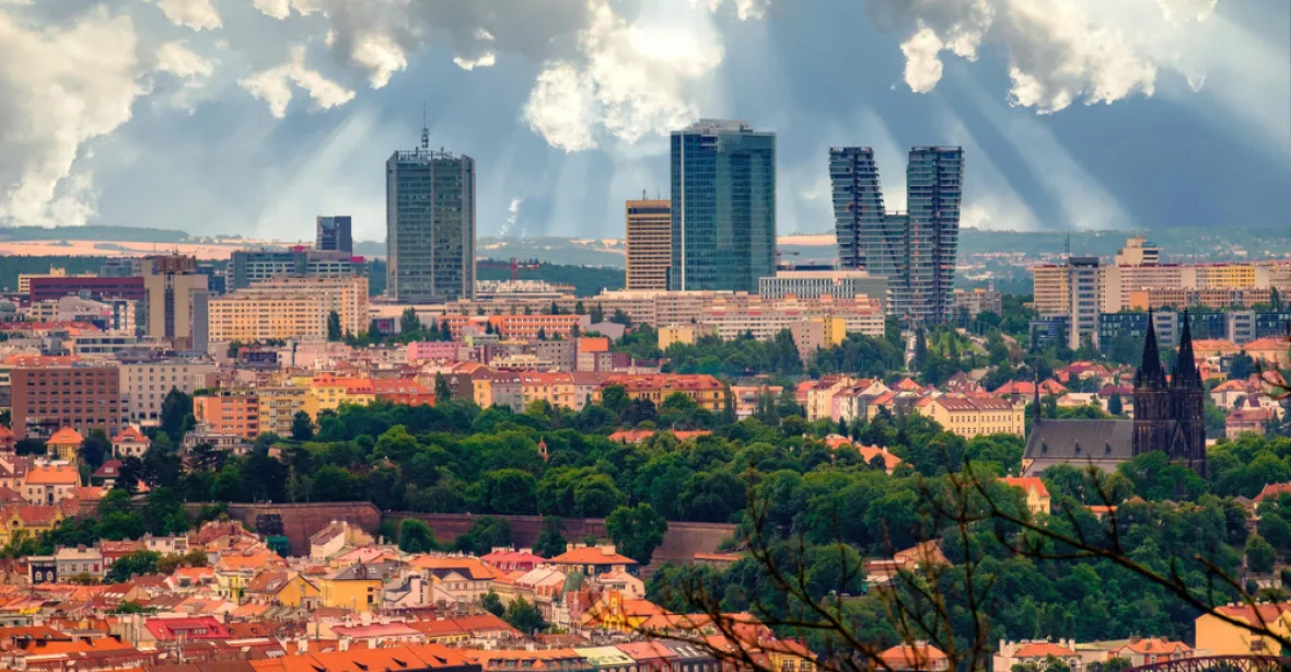 Praha je 6. nejbohatším regionem v EU, ale přeskočila ji Bratislava