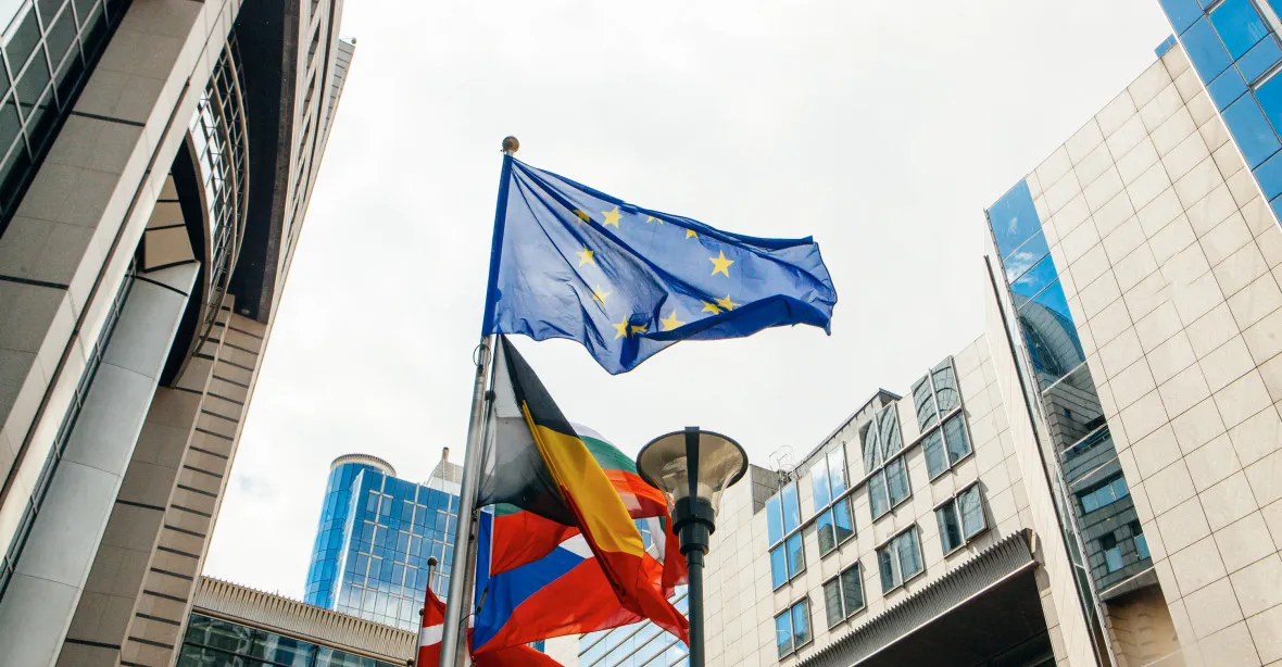 České úřady pořád mlží a ani Evropská komise zprávu OLAF nezveřejní