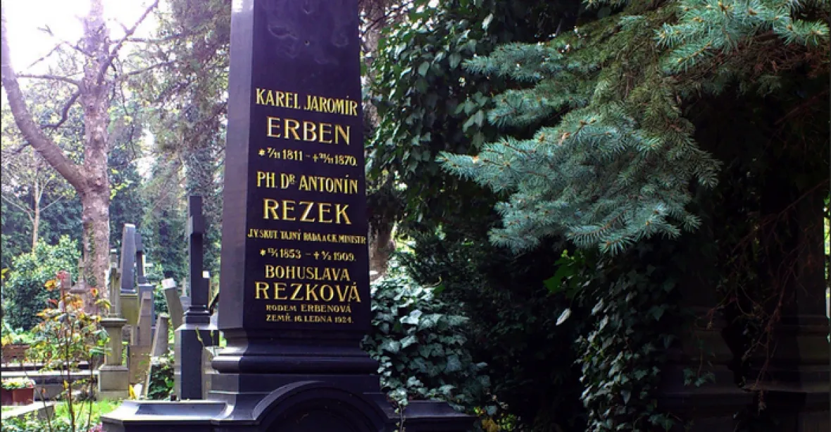 Lidé v Praze adoptovali 168 hrobů. Starají se o hroby K. J. Erbena či E. Basse