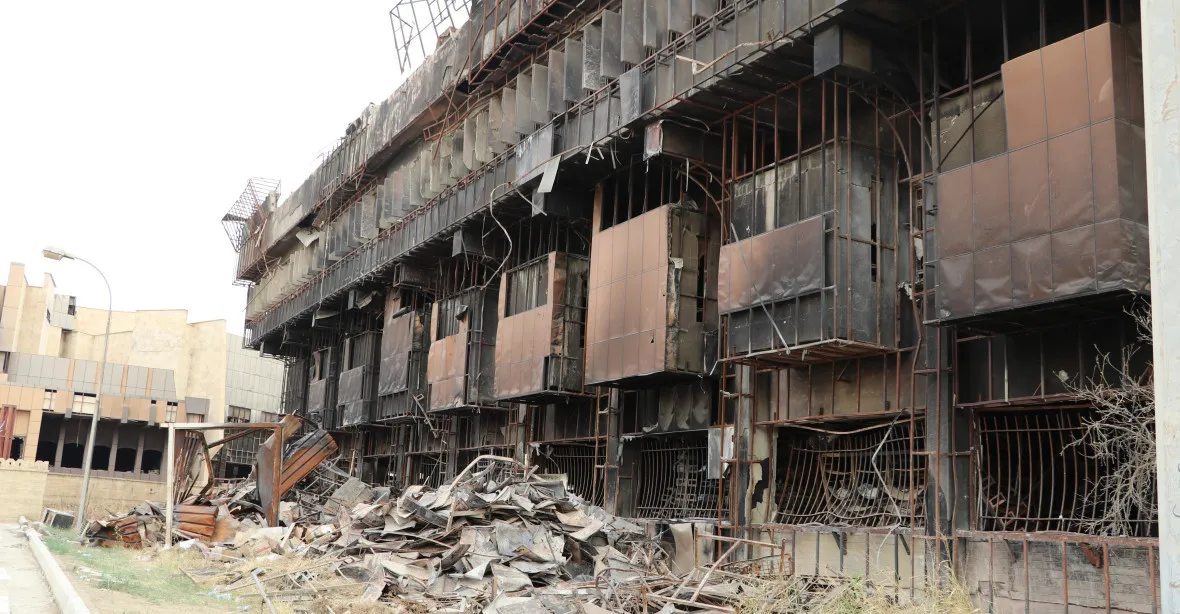 VIDEO: Češi dali půl milionu na obnovu zničené knihovny v Mosulu