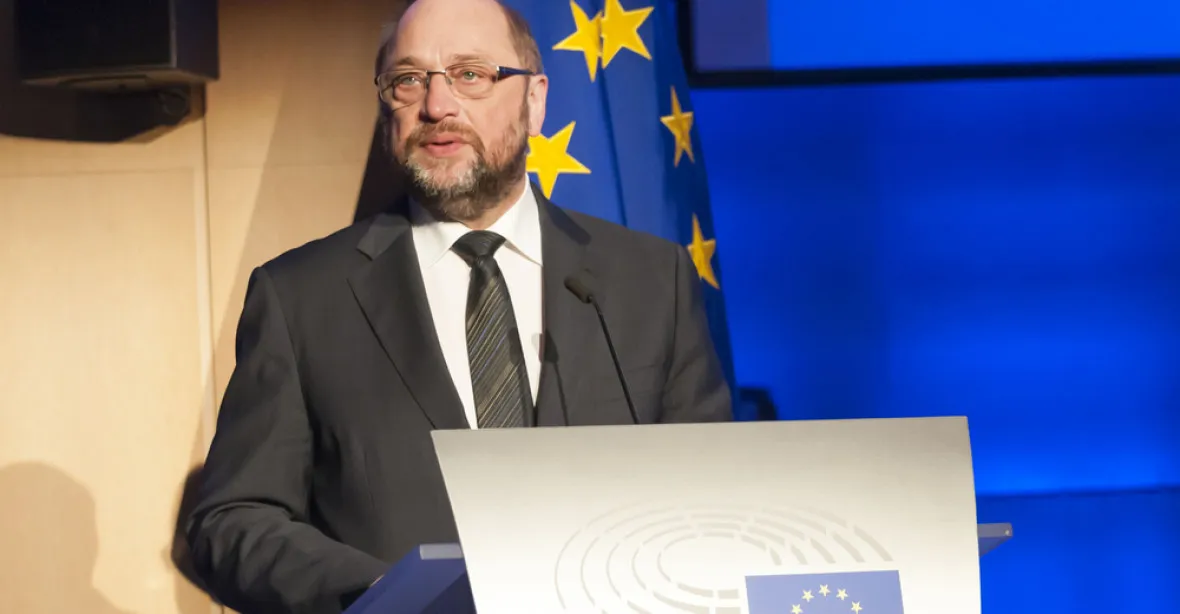 Šéf SPD Schulz skončí v čele strany, nahradí ho Andrea Nahlesová