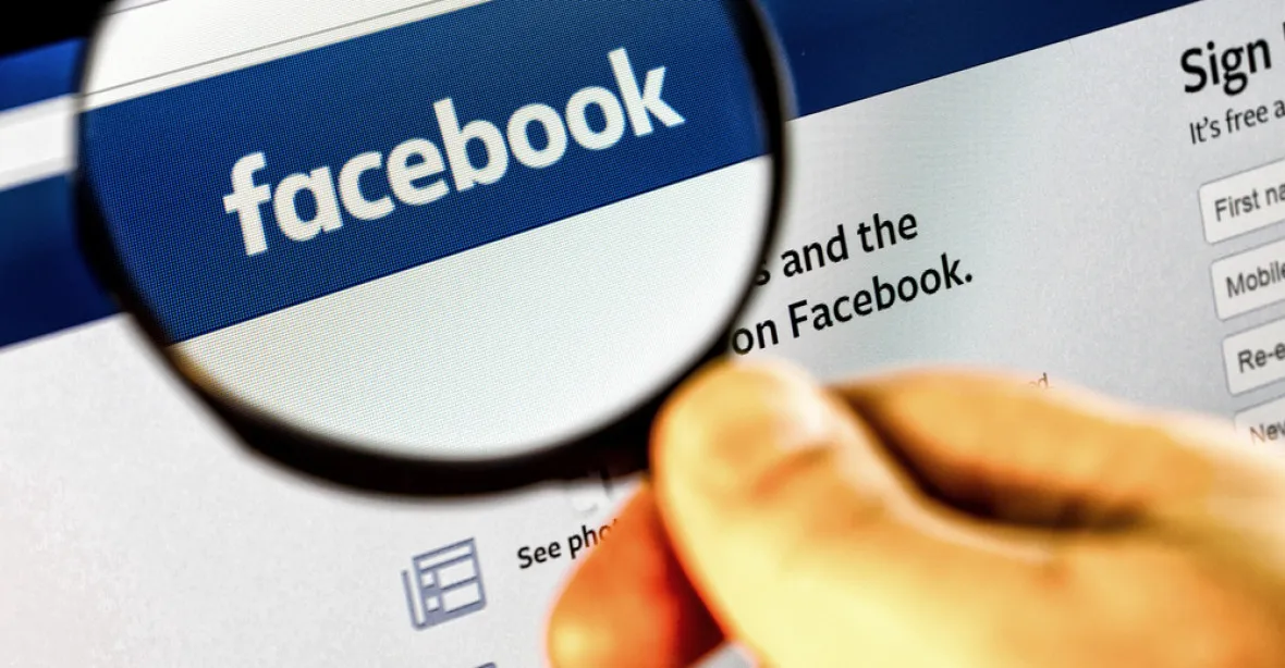 Američané a Němci vyšetřují Facebook kvůli ochraně soukromí. Akcie společnosti prudce padají