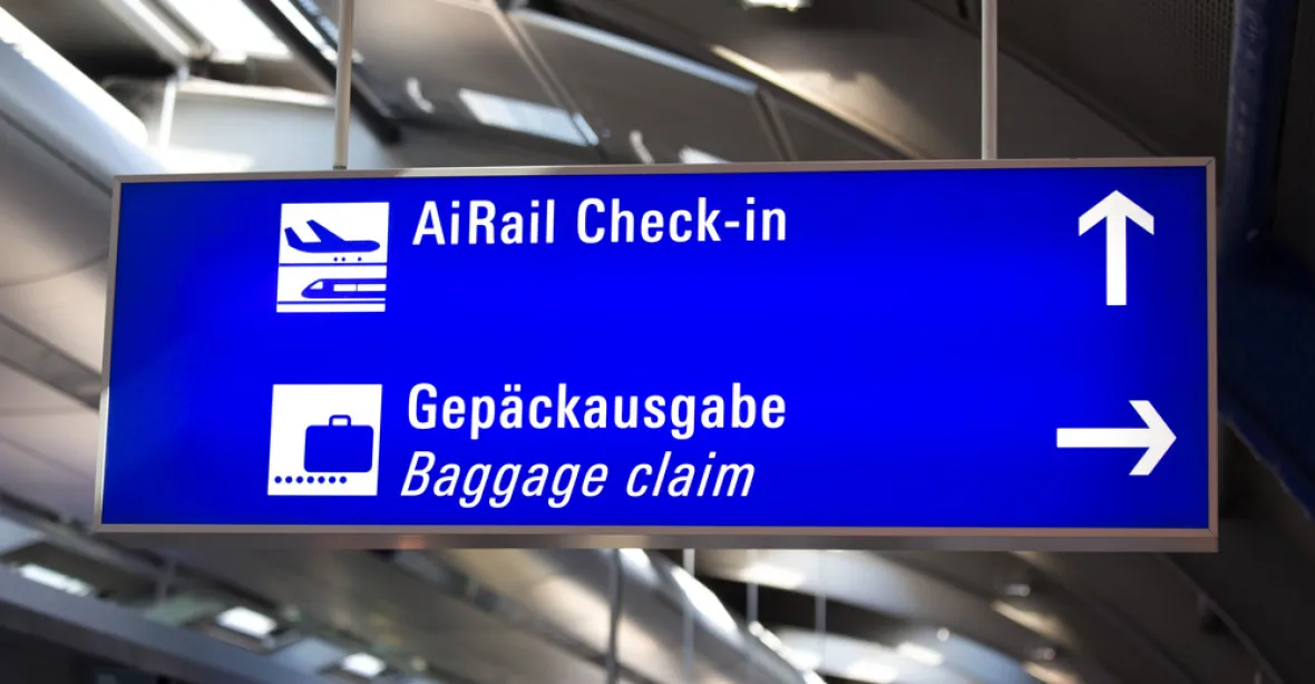 Německá letiště stávkují, výpadky a dlouhá čekání se dotknou i českých spojů