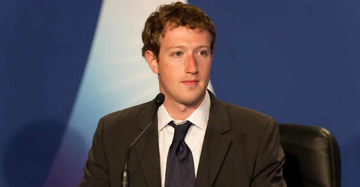 Cambridge Analytica zneužila i moje data, přiznal Zuckerberg