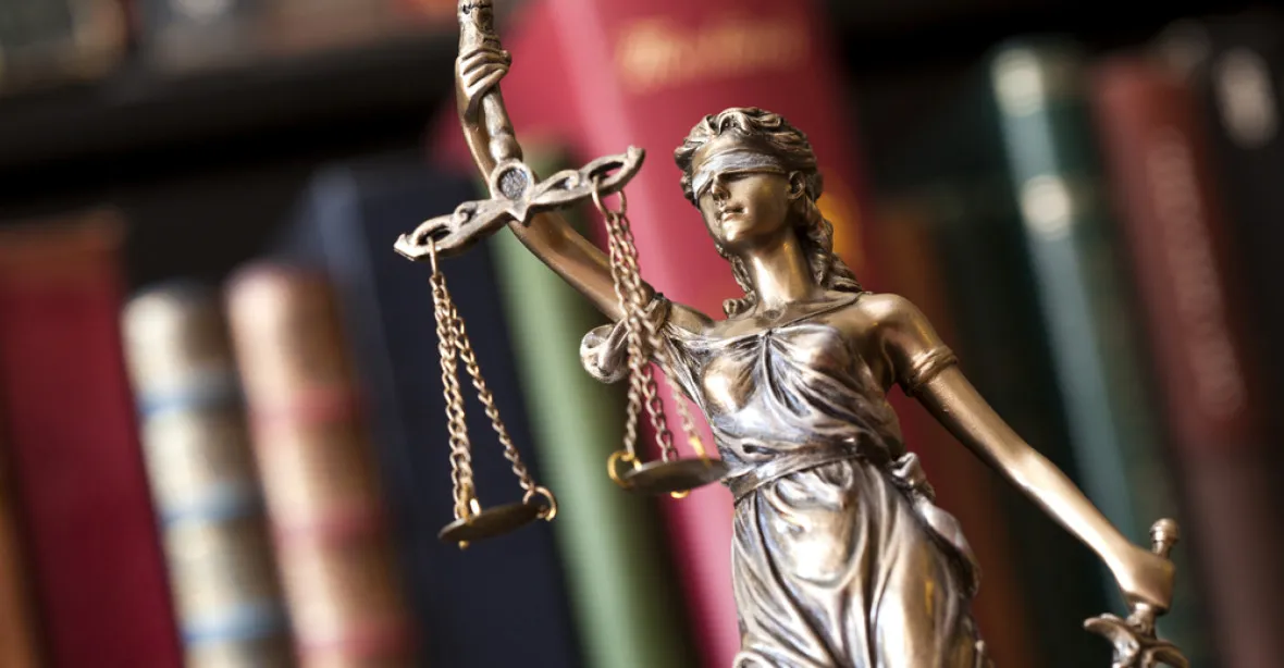 Vládou nový trestný čin „maření spravedlnosti“ prošel. Advokáti ho označili za zbytečný
