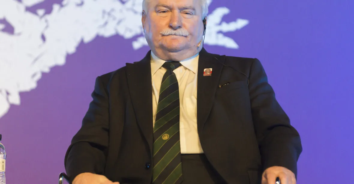 Kaczyński žaluje Walesu. K soudu nepřišel ani jeden
