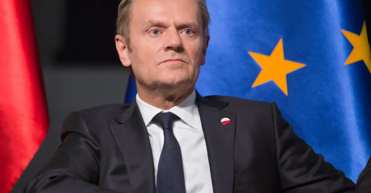 EU musí nejen udržovat vztahy s USA, ale také jednat samostatně, řekl Tusk