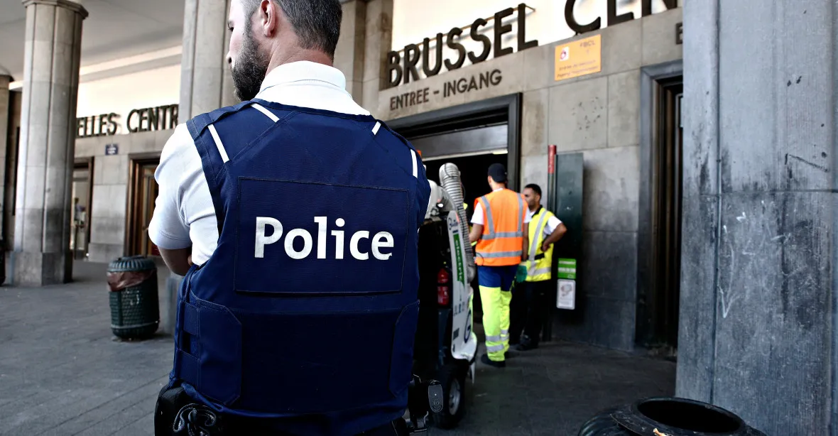 Belgická policie pronásledovala vůz uprchlíků. Jedno dítě zahynulo