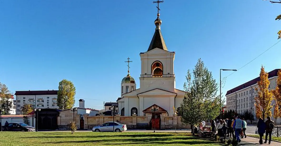 Při útoku na kostel v Čečensku zemřelo nejméně sedm lidí