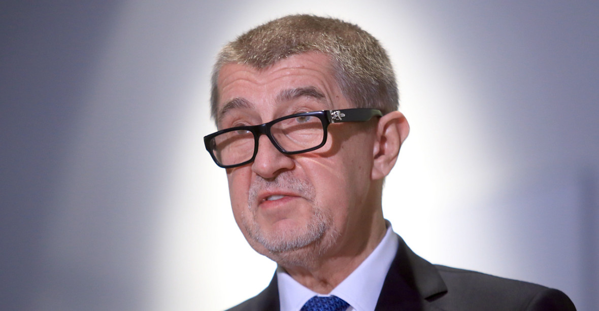 Babiš pro Le Figaro: Okamurova SPD je extremistická, sankce proti Rusku nefungují