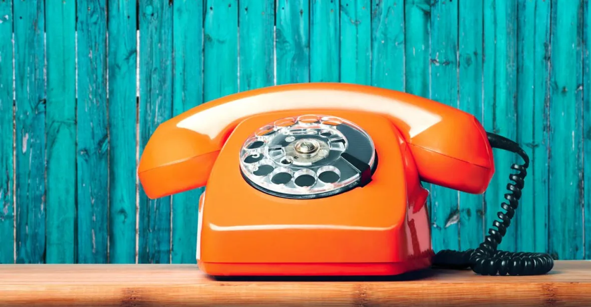 Komu zazvonil v roce 1968 při invazi telefon?