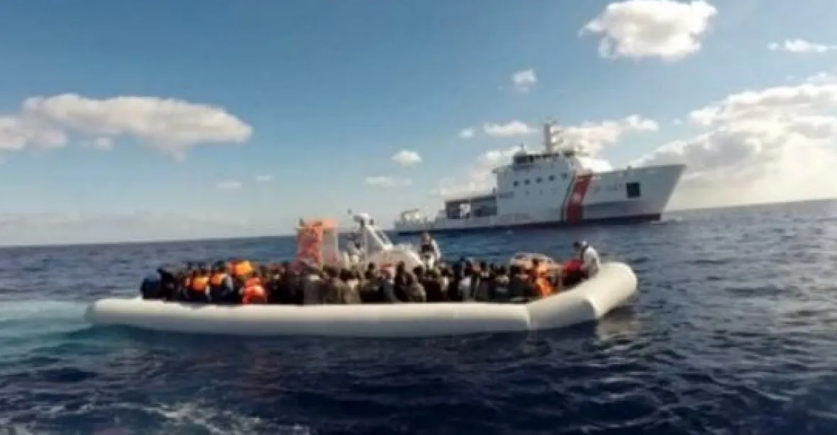Kam s migranty z lodi? EU se chová pokrytecky a Itálie z toho vyvodí důsledky