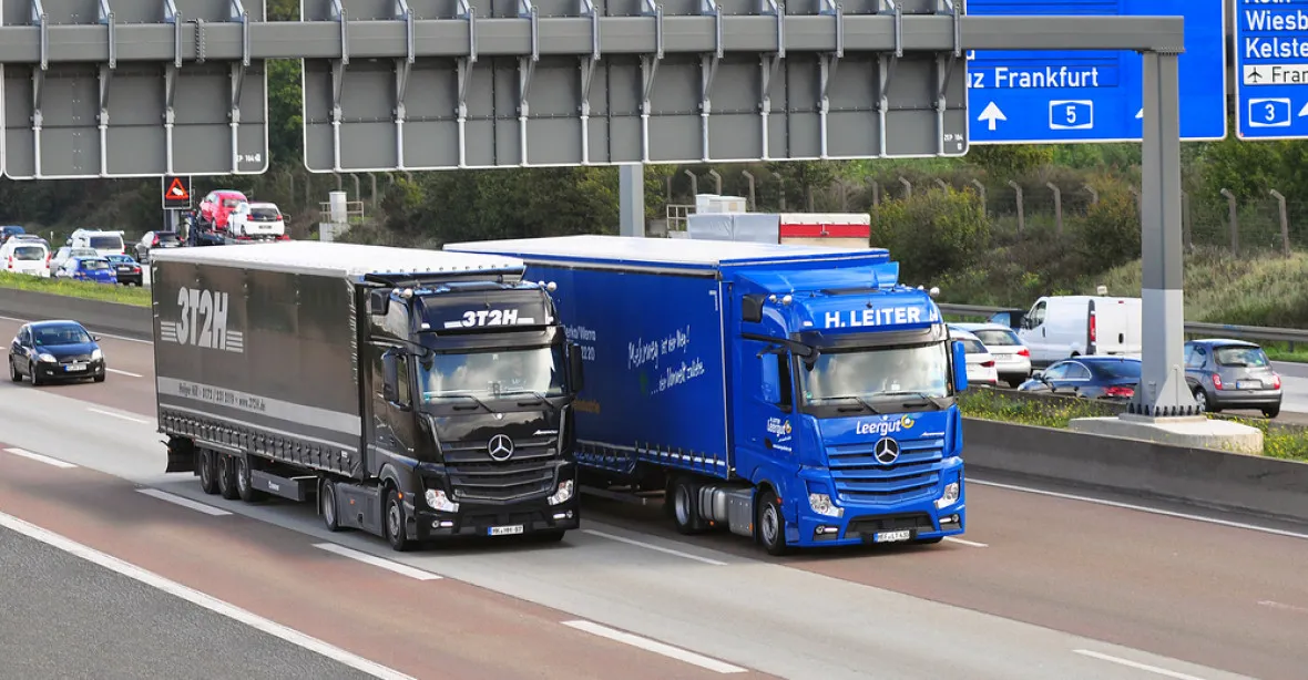Mají se řidiči kamionů řídit pravidly o minimální mzdě? EK už Německo nevyšetřuje