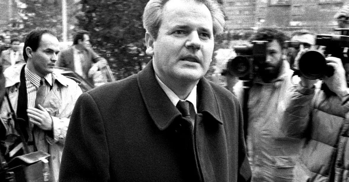 ‚Velký vůdce‘. Srbský prezident ocenil Miloševiče, kosovští politici se bouří