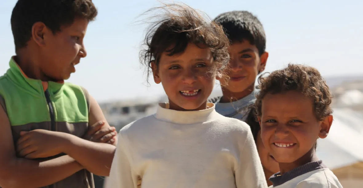 Podle reportérek ČT syrští sirotci neexistují, tvrdil „Babišův“ Expres. Lžou o nás, brání se