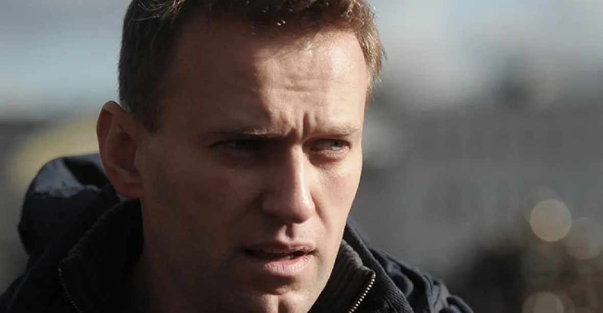 Navalného opět zatkli. Tentokrát přímo na cestě z věznice