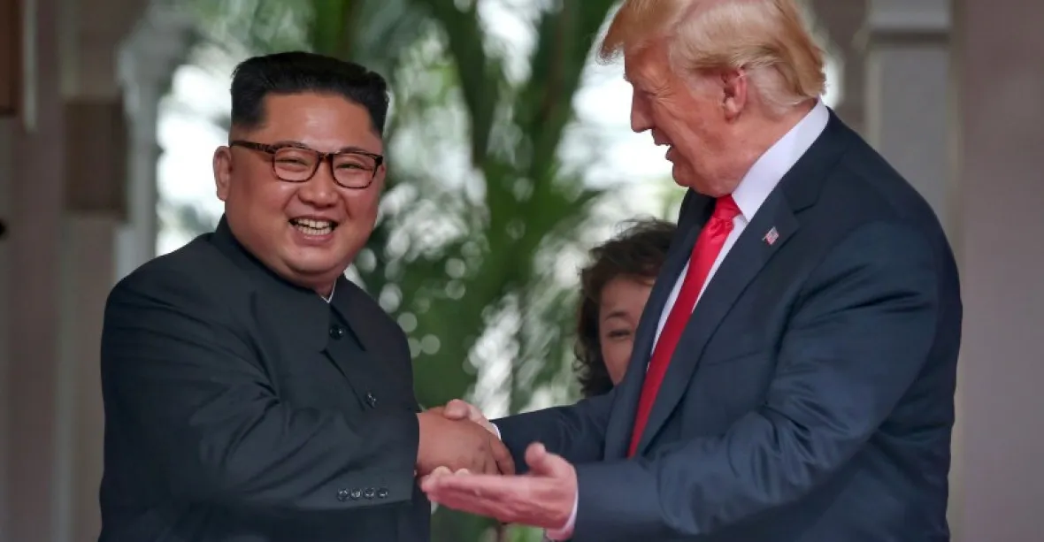 Nobelova cenu za mír: šance podle sázkařů mají Kim, Mun a Trump