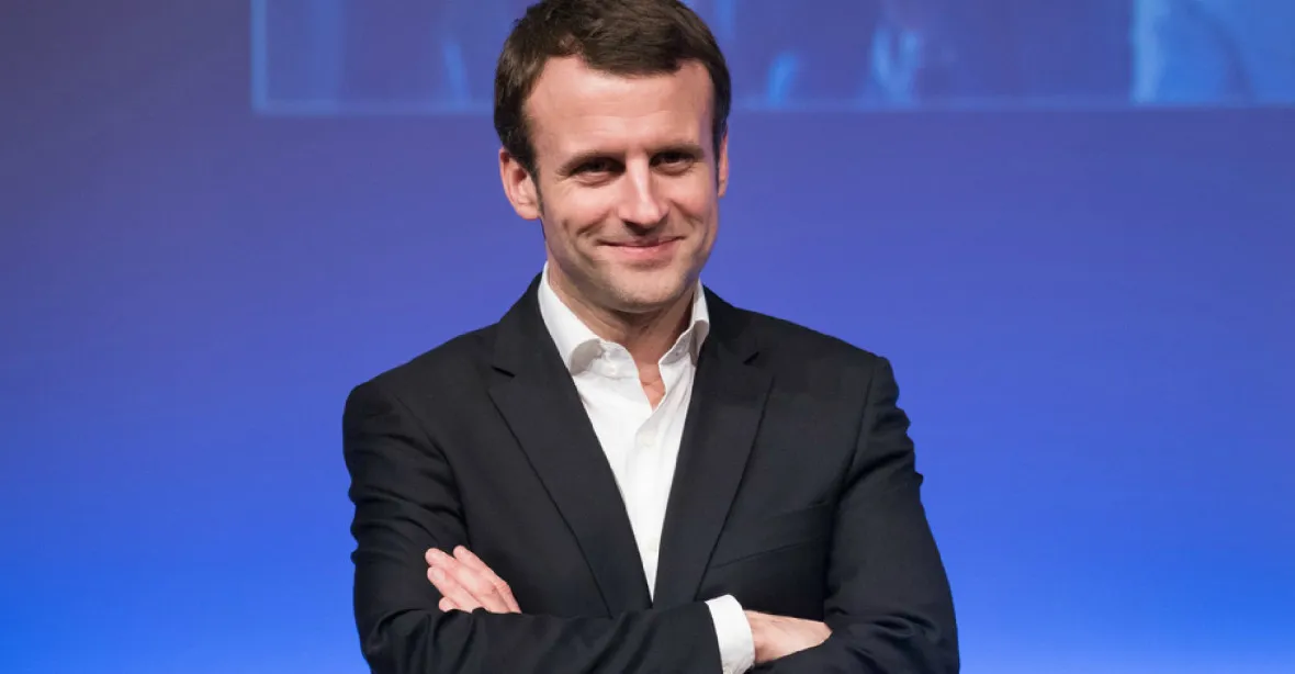 Macron posílal nezaměstnaného pro práci „přes ulici“. Mladík ji skutečně nalezl