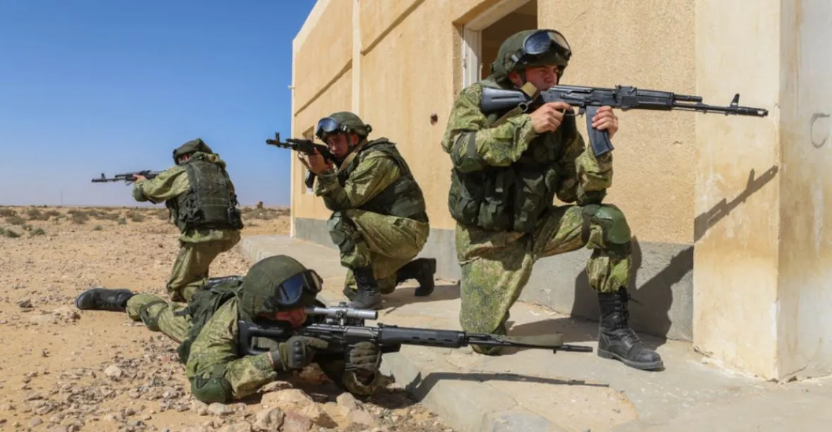 Na východě Libye operují už měsíce ruští vojáci, tvrdí média