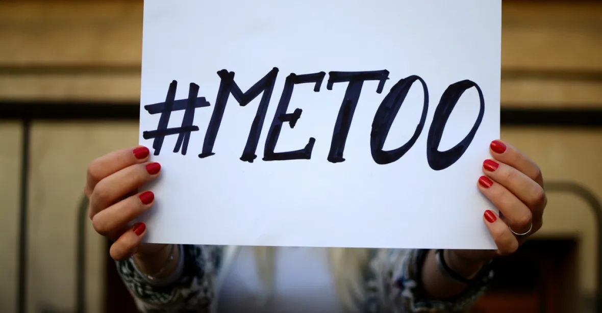 Rok s kampaní #MeToo. Hashtag denně použije v průměru přes 50 tisíc lidí