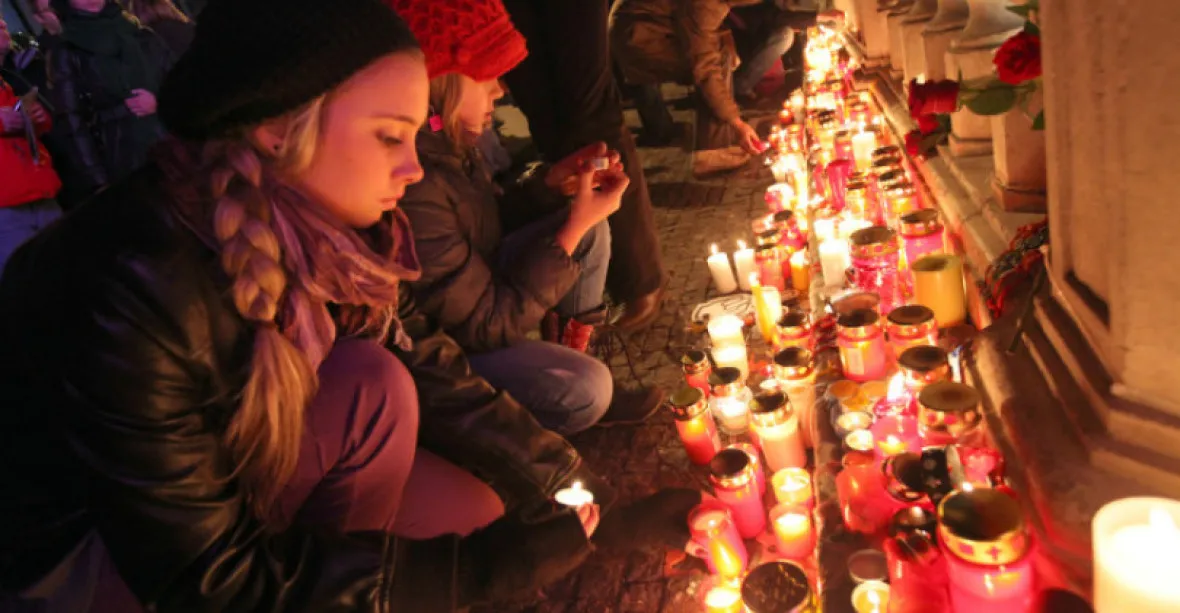Průvodce děním 17. listopadu v Praze: oslavy a protesty, městem projdou tisíce lidí – i kvůli Babišovi
