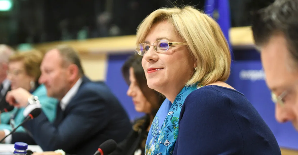 Téma zneužívání fondů EU by se nemělo politizovat, řekla komisařka Cretsuová k Babišovi
